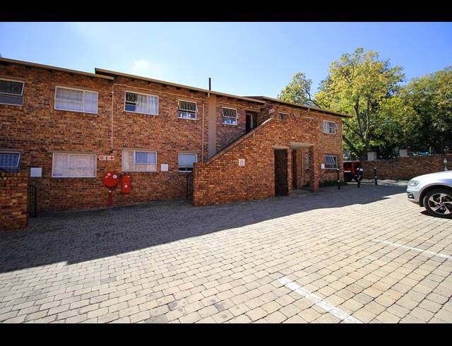 2 BEDROOM TOWNHOUSE FOR SALE IN FERNDALE